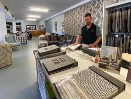 Carl Showroom Carl Showroom